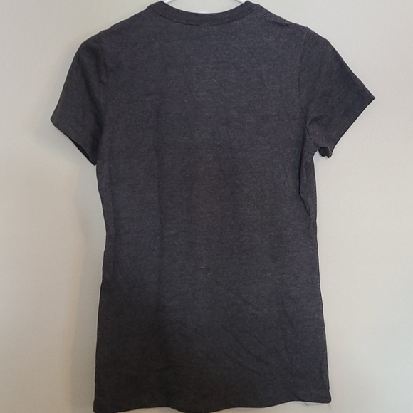 B1G1 Free Bella Gray T-shirt NWOT - Picture 2 of 3